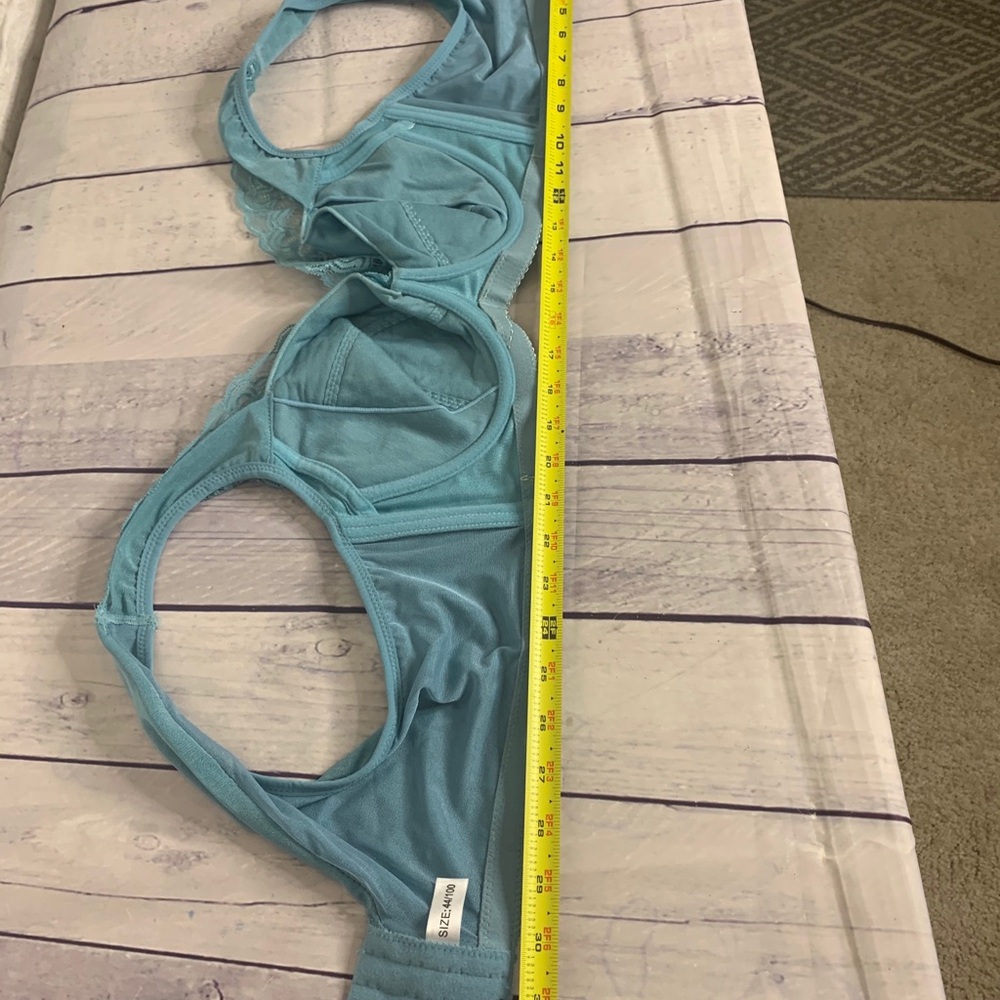 Women’s Bra - Picture 4 of 4